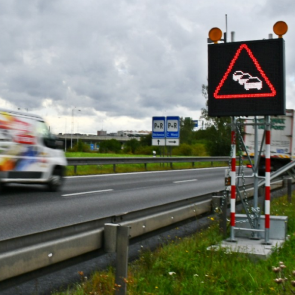 Mobile lane traffic control